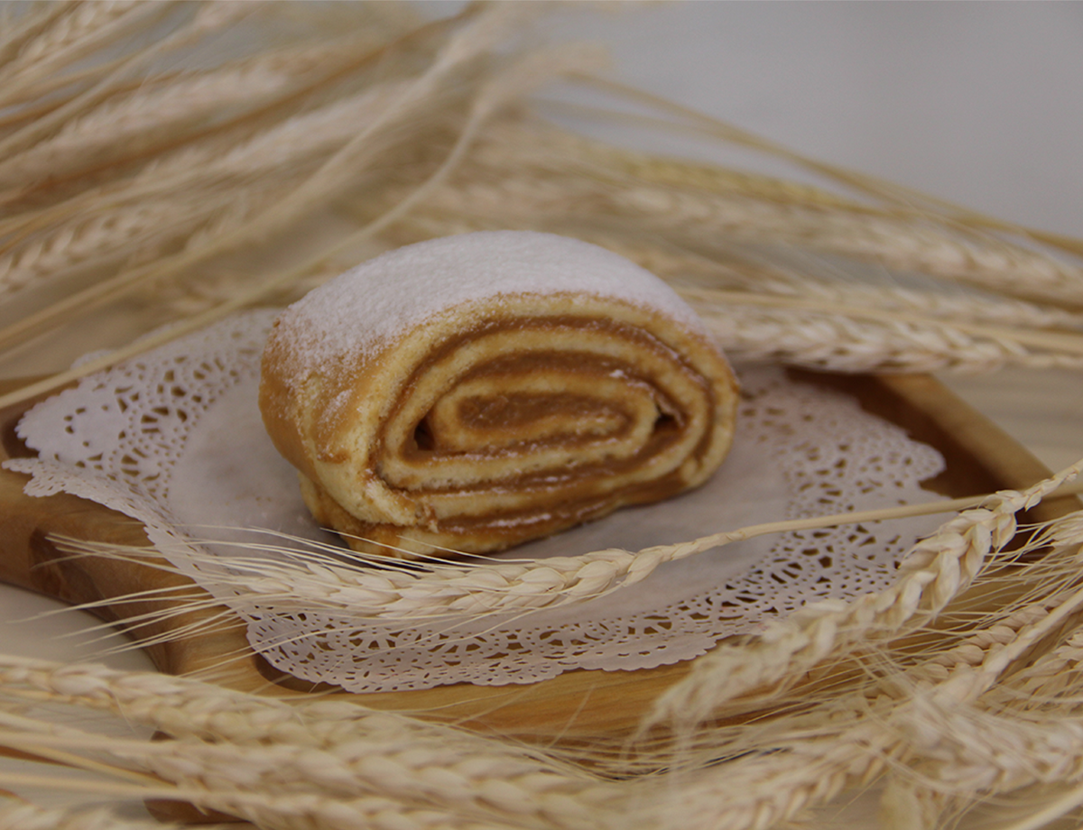 Бисквитный рулет со сгущенкой